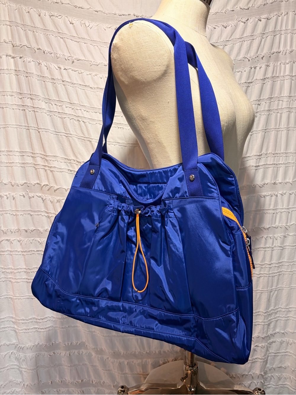 Baggallini motivate yoga tote